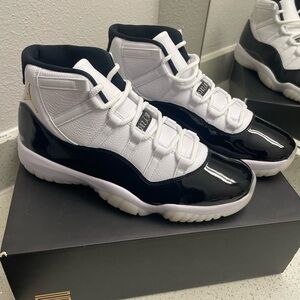 Nike Jordan 11 Gratitude - NWT - Size 12